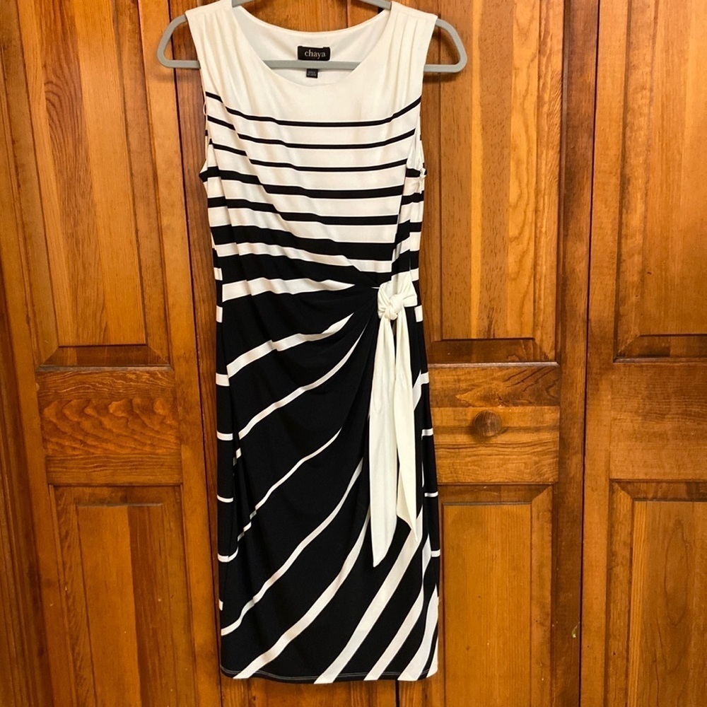 Chaya Body-con Black/White Asymmetrical Striped Sleeveless e/Side Tie Dress S 8